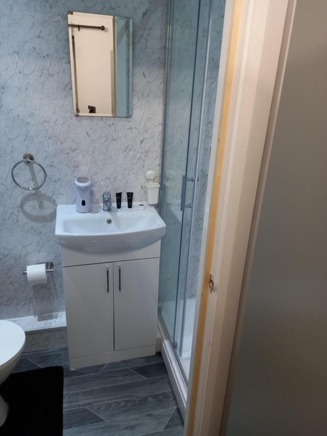 マンチェスターGarswood Road Houseアパートメント エクステリア 写真